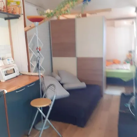 بيت للعطل Cozy Small House On The Beach For Pet Lovers Kaštela