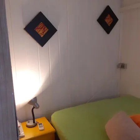 Cozy Small House On The Beach For Pet Lovers بيت للعطل